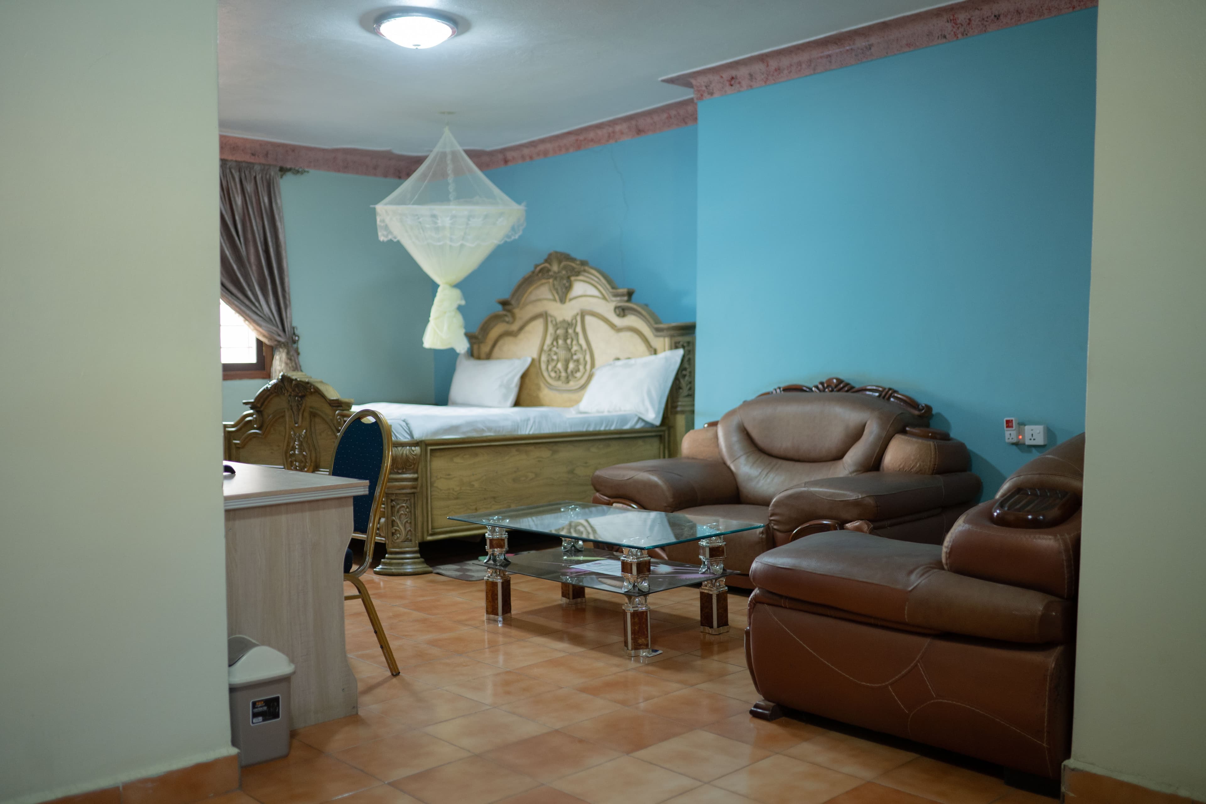 Ambiance et confort à l'Hôtel Karibuni